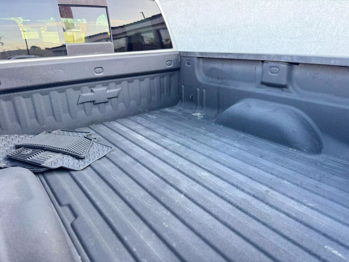 Vehicle image 15 of 36