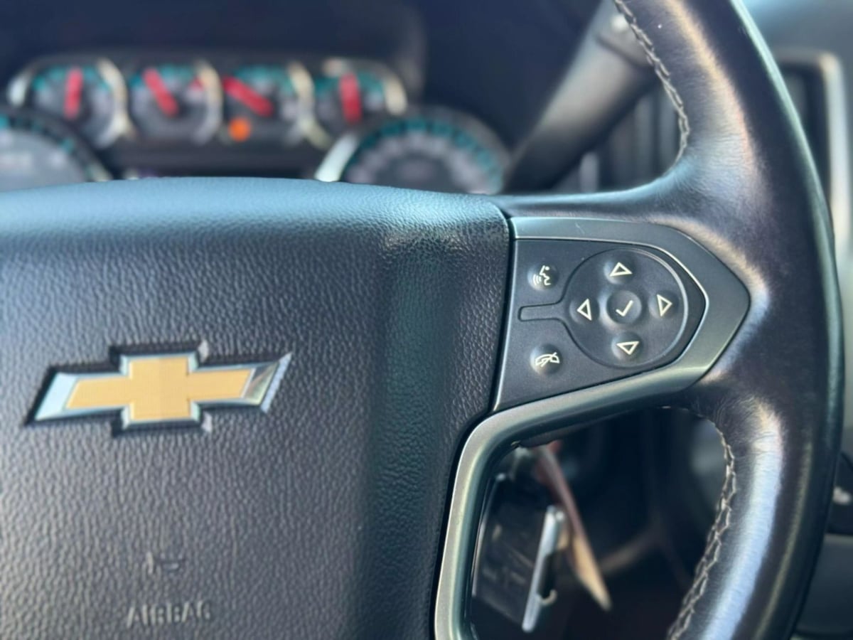 Vehicle image 29 of 36