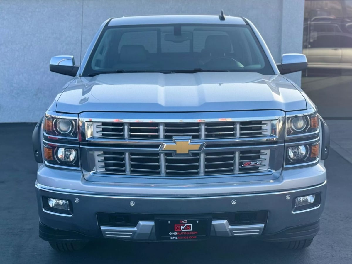 Vehicle image 2 of 36