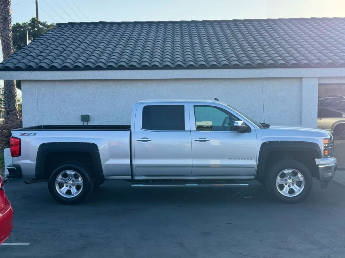 Vehicle image 5 of 36