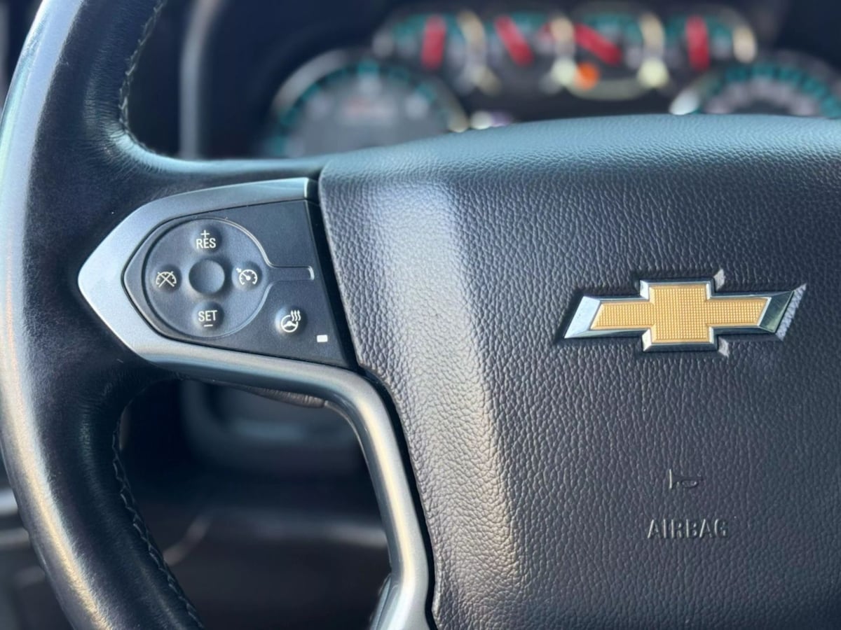 Vehicle image 28 of 36