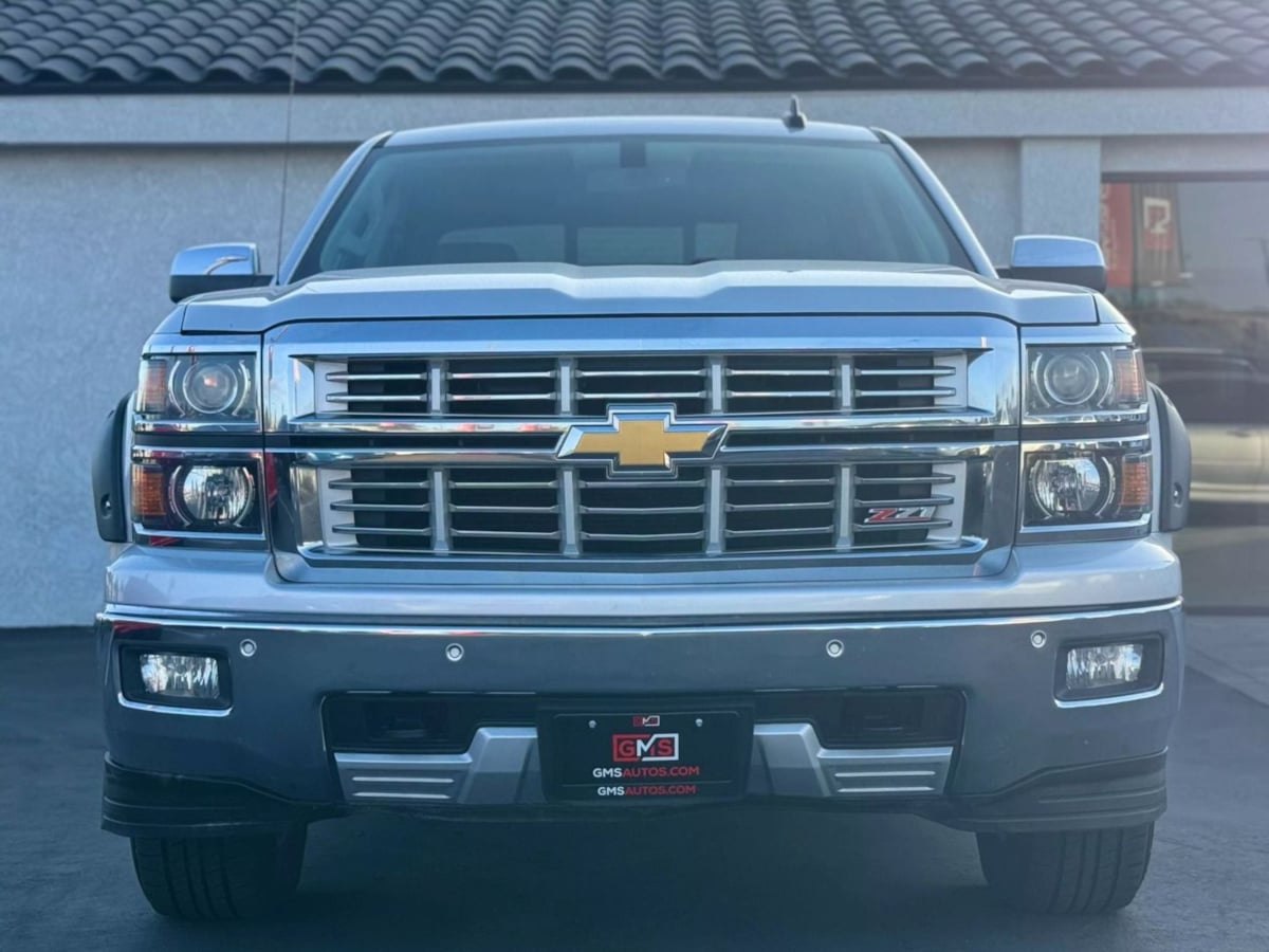 Vehicle image 3 of 36