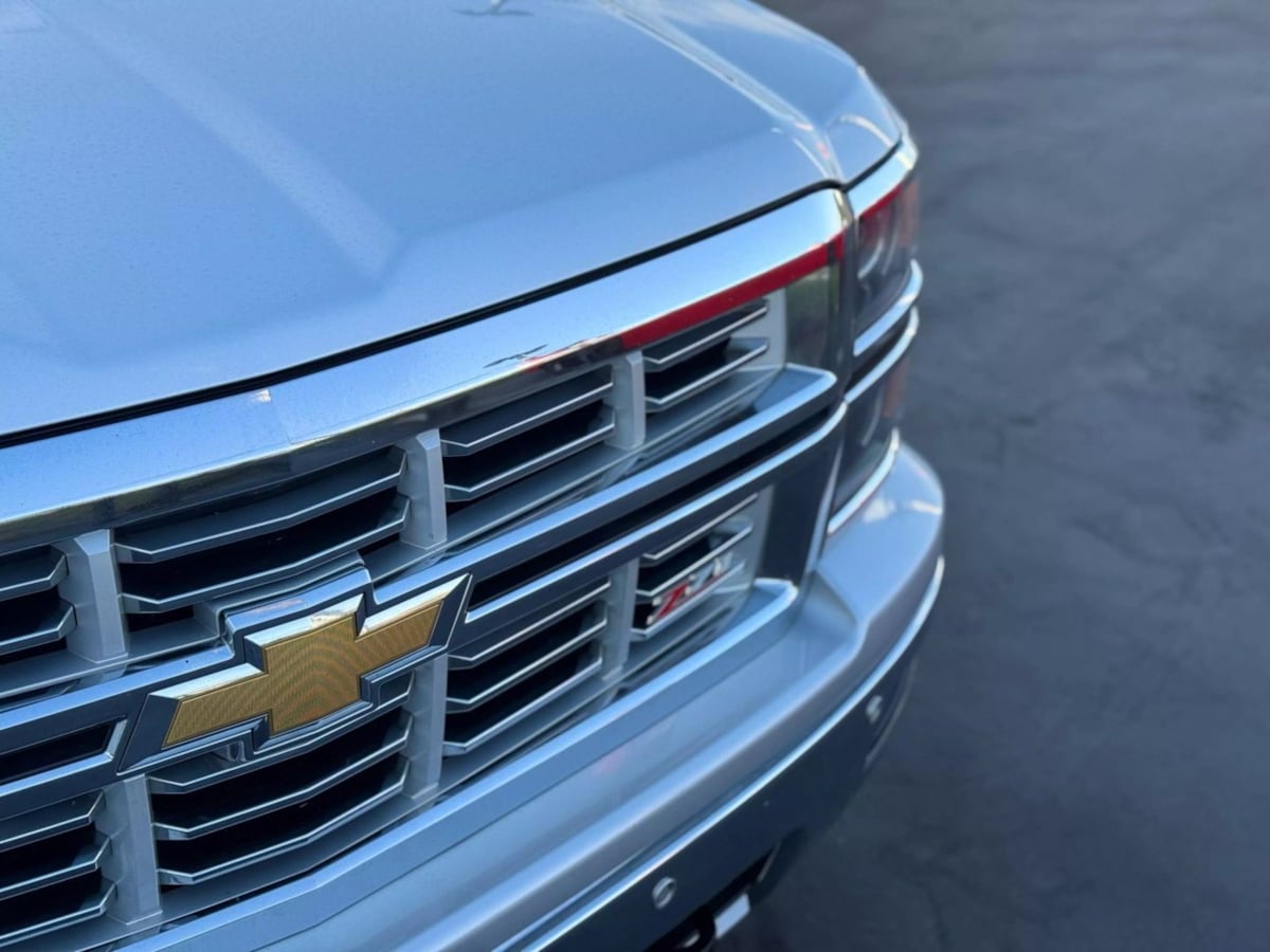 Vehicle image 12 of 36