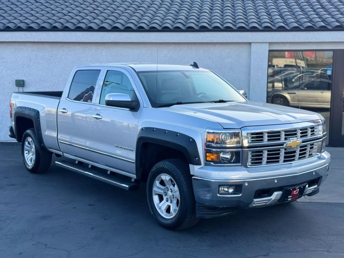 Vehicle image 4 of 36