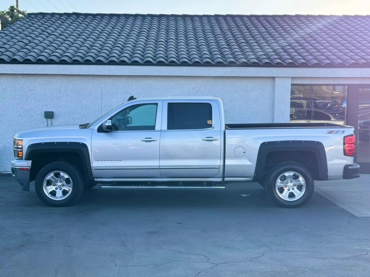 Vehicle image 10 of 36