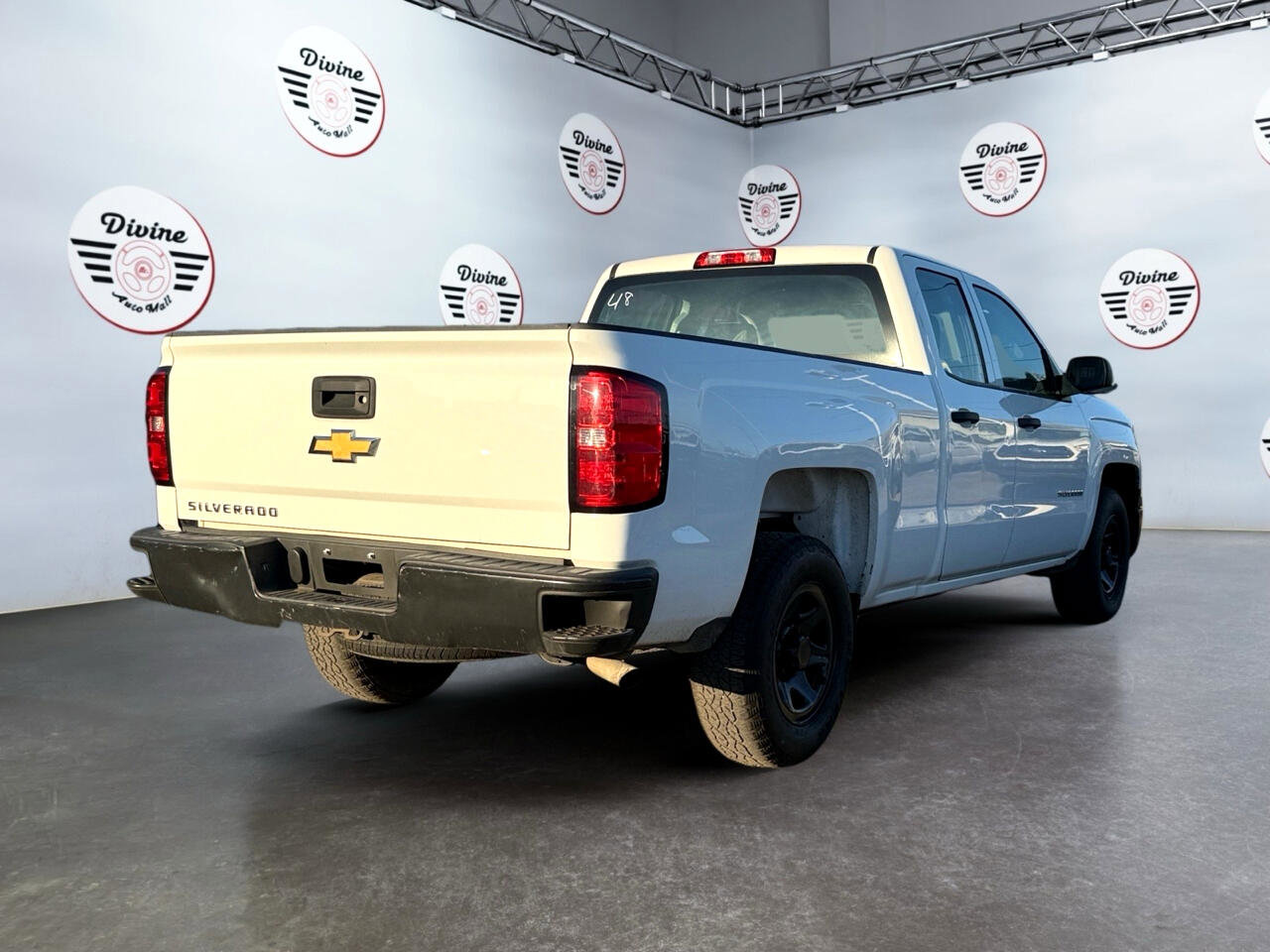 2015 Chevrolet Silverado 1500 Work Truck Image 4 of 12