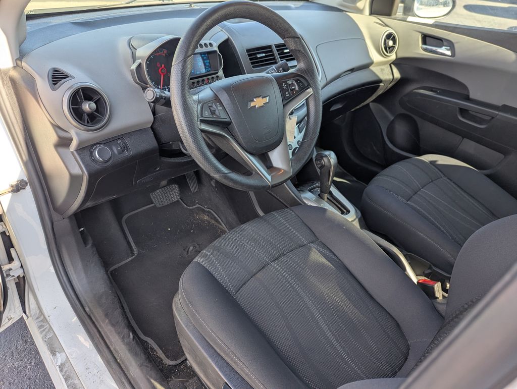 2015 Chevrolet Sonic LT Image 33 of 35