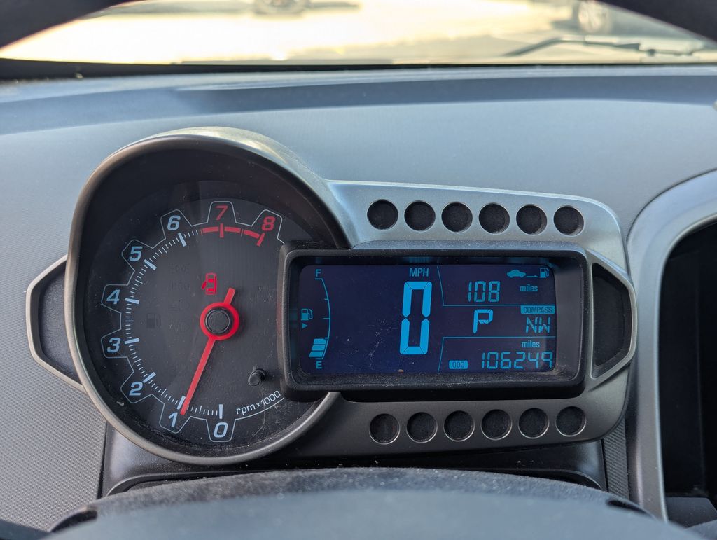 2015 Chevrolet Sonic LT Image 20 of 35