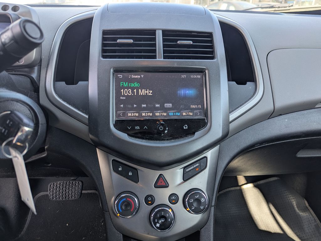 2015 Chevrolet Sonic LT Image 22 of 35