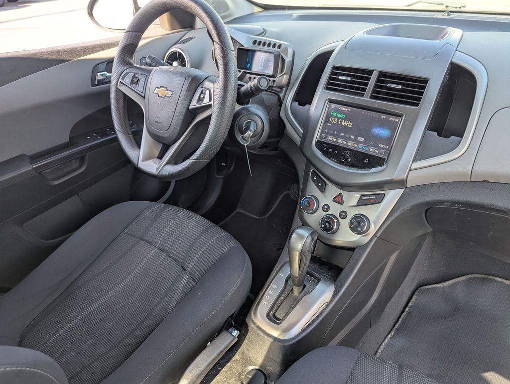 2015 Chevrolet Sonic LT Image 18 of 35