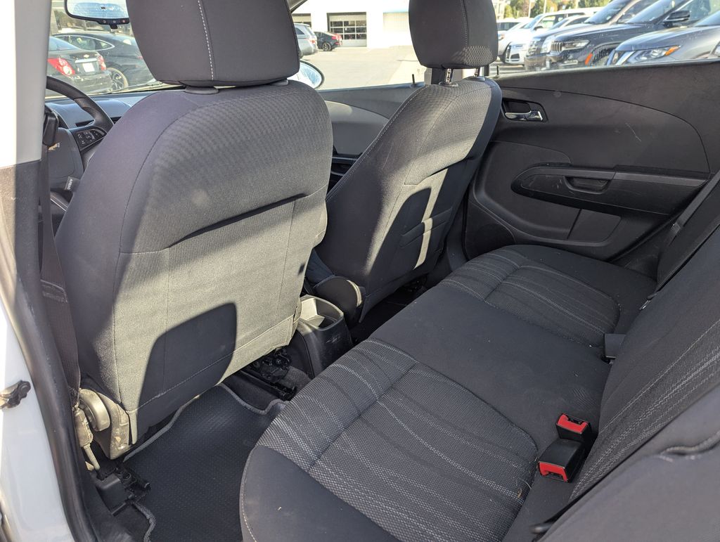 2015 Chevrolet Sonic LT Image 13 of 35