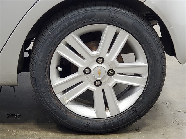 Vehicle image 10 of 24