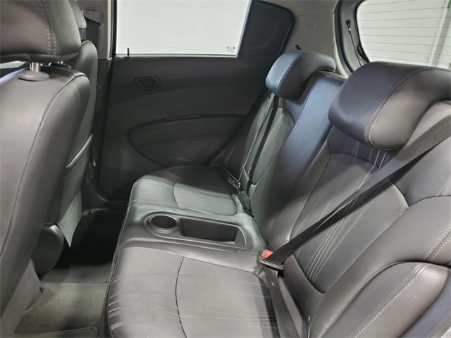 Vehicle image 13 of 24