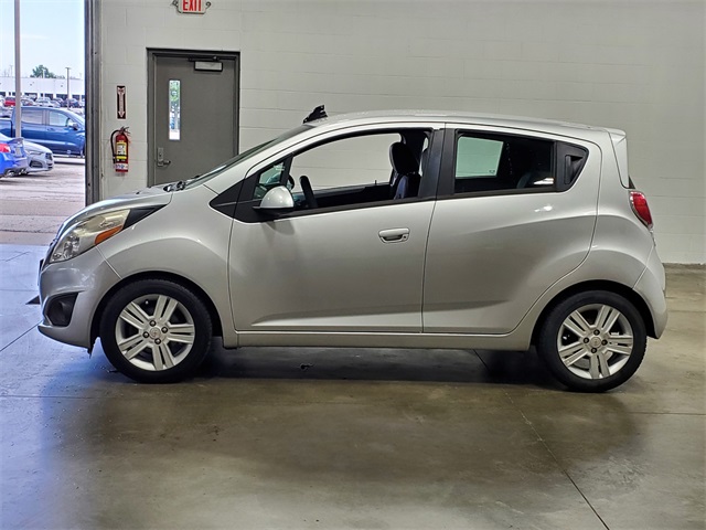 Vehicle image 8 of 24
