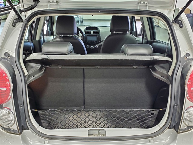 Vehicle image 11 of 24