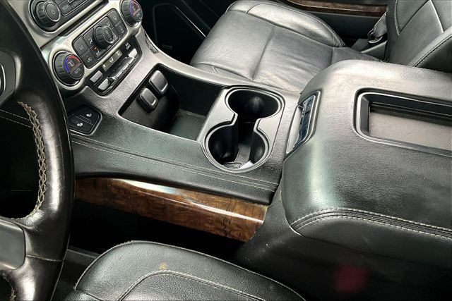 Vehicle image 14 of 34