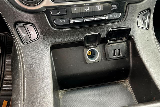 Vehicle image 32 of 34