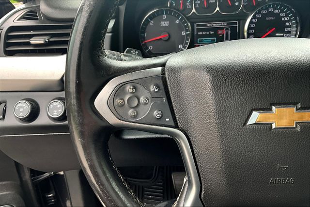Vehicle image 17 of 34