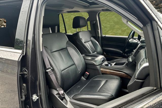 Vehicle image 9 of 34