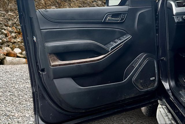 Vehicle image 22 of 34