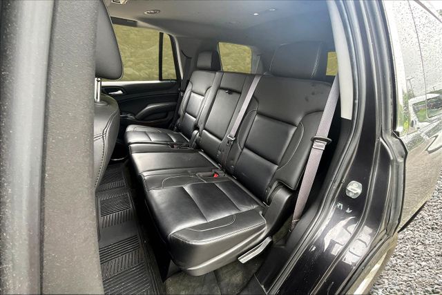 Vehicle image 25 of 34