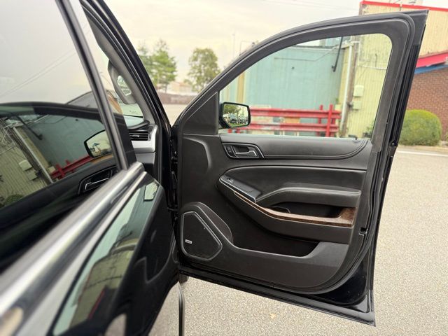 2015 Chevrolet Tahoe LT Image 28 of 47