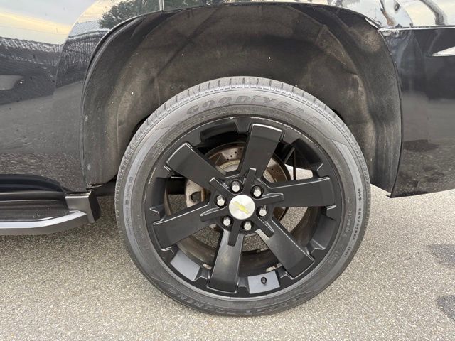 2015 Chevrolet Tahoe LT Image 12 of 47