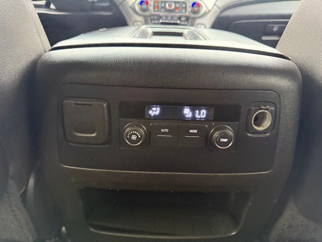 2015 Chevrolet Tahoe LT Image 39 of 47