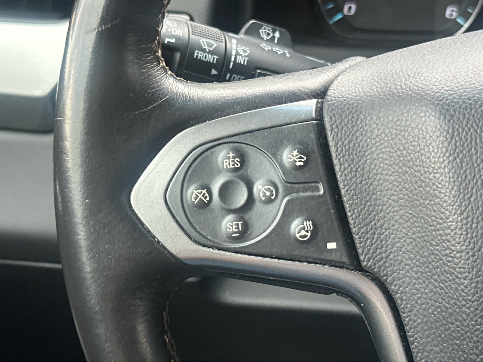 Vehicle image 34 of 48