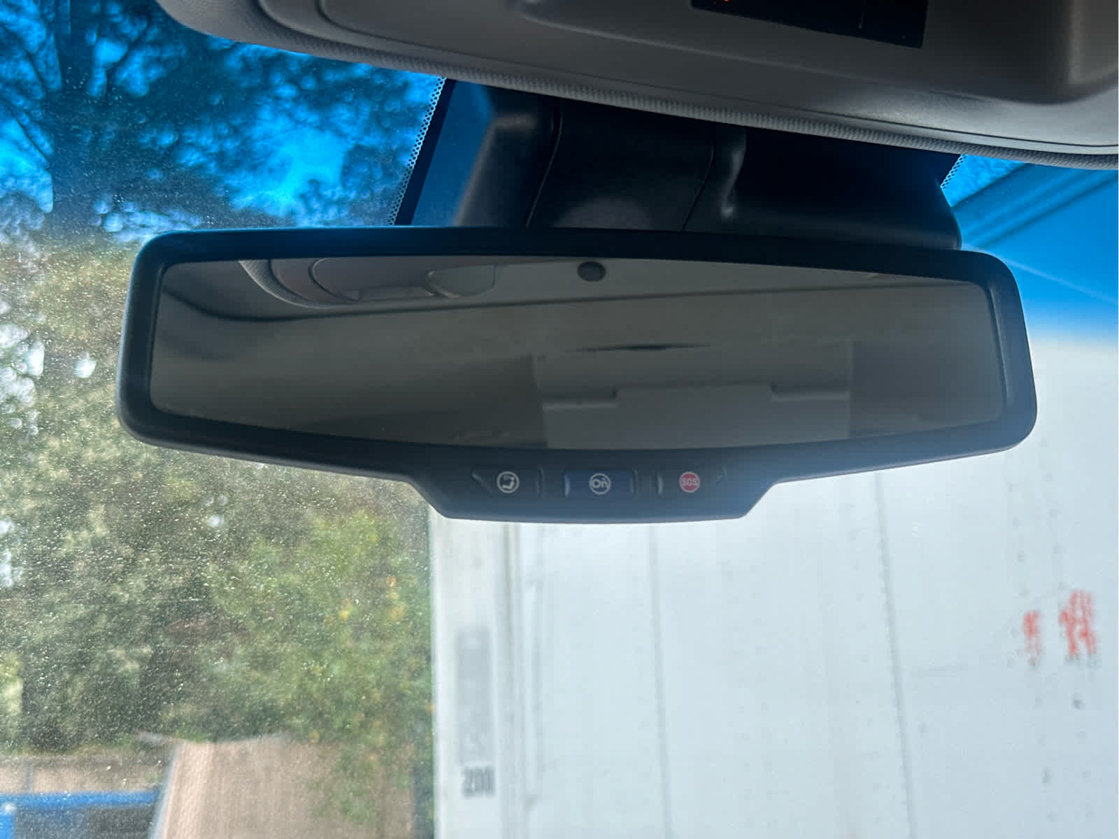 Vehicle image 40 of 48