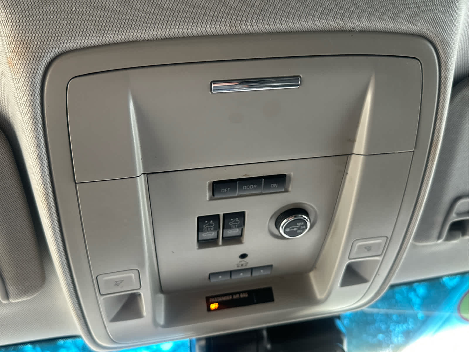 Vehicle image 41 of 48