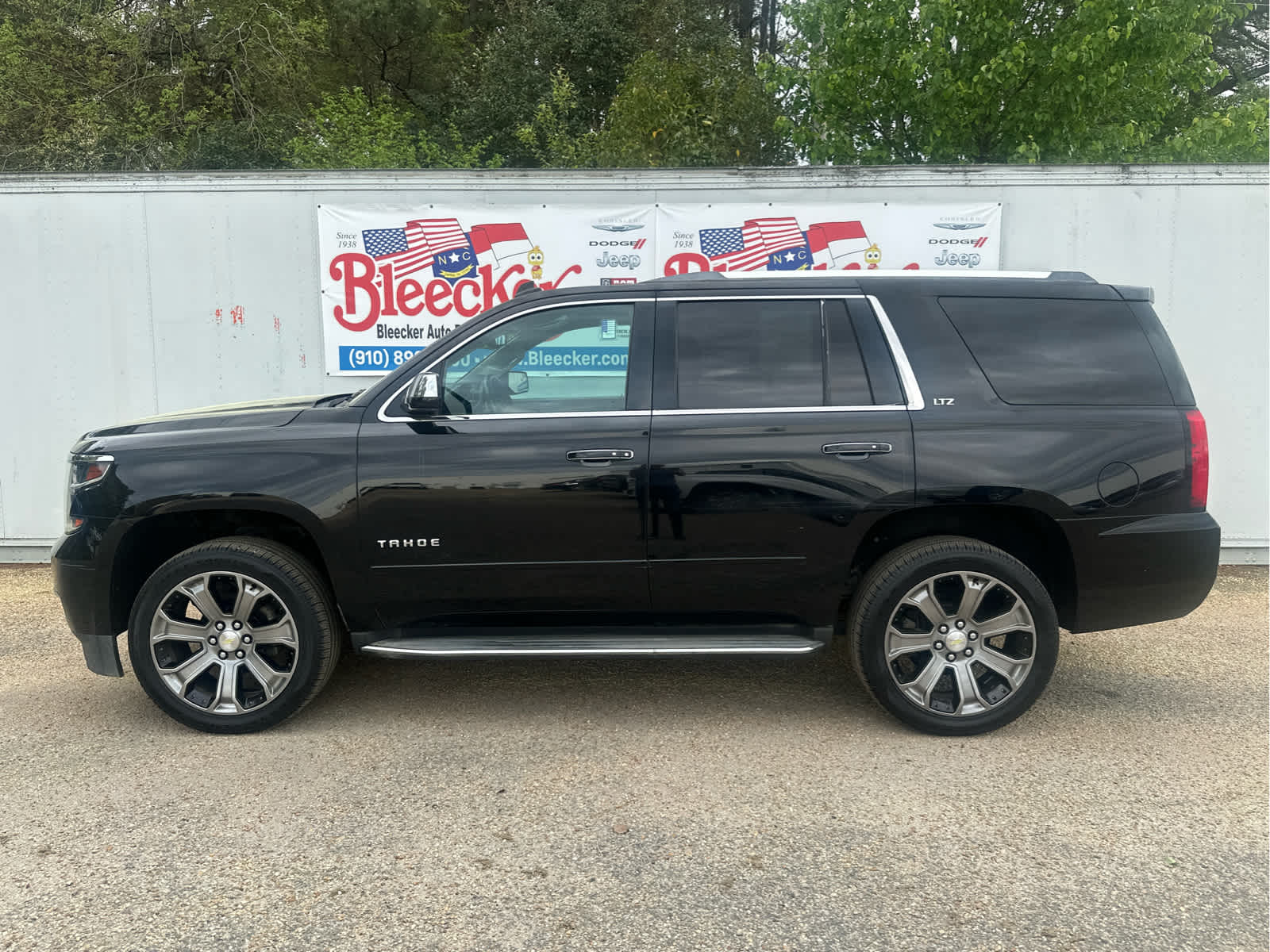 Vehicle image 7 of 48