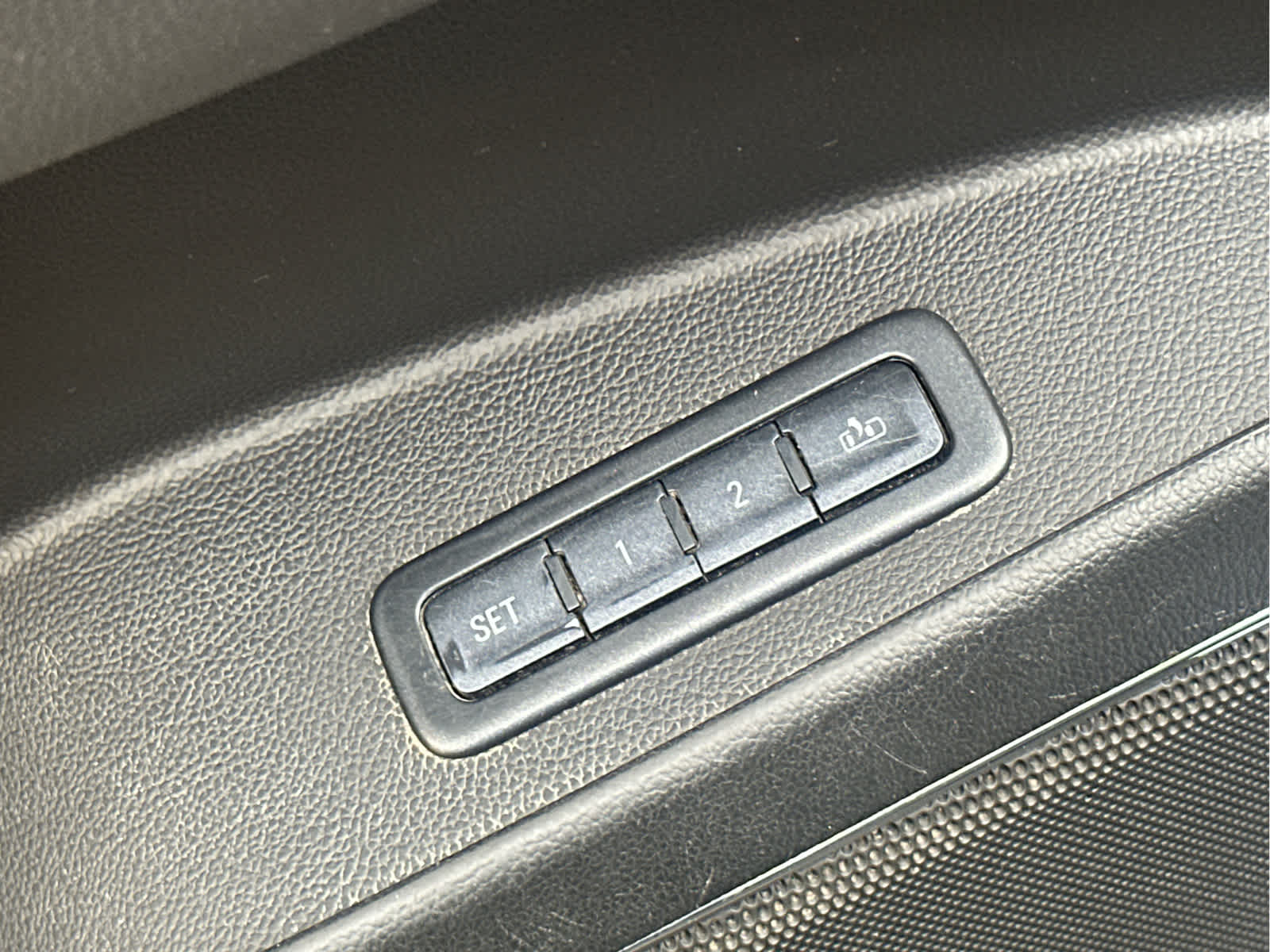 Vehicle image 29 of 48