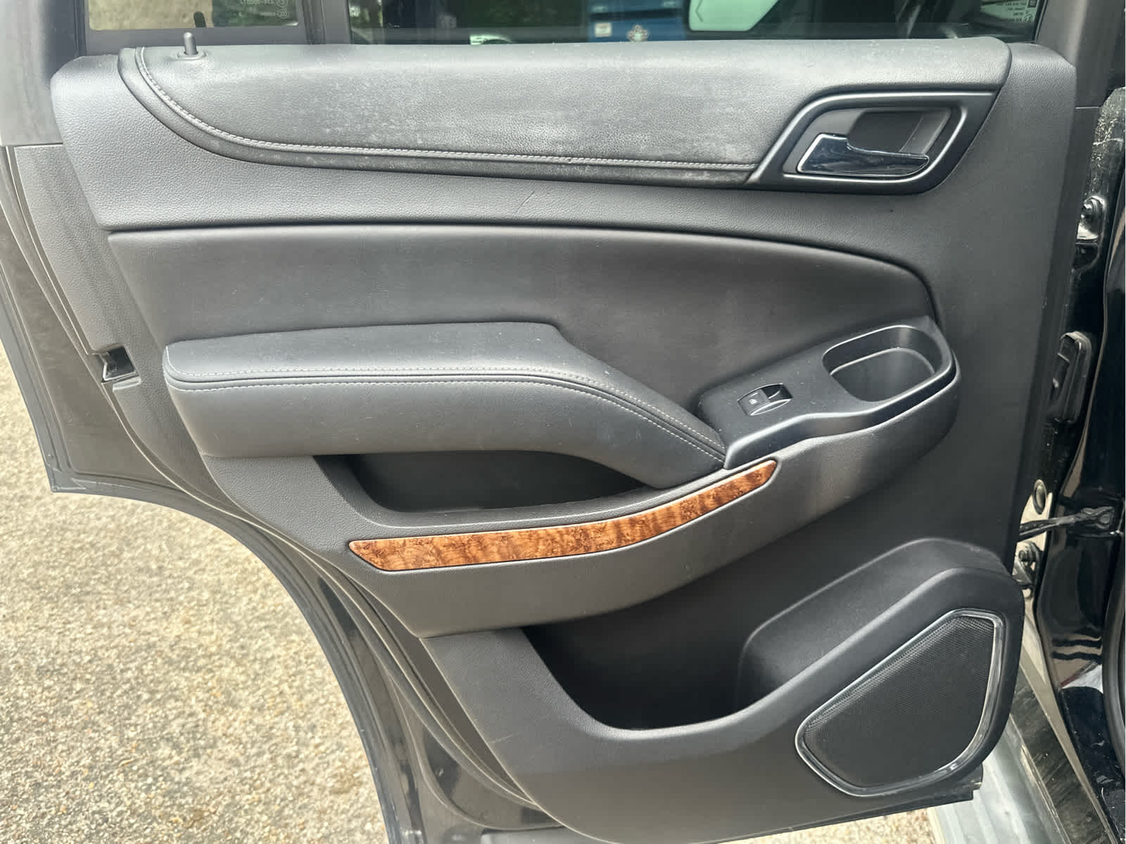 Vehicle image 43 of 48