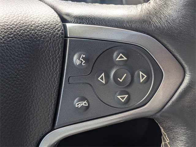 Vehicle image 26 of 32