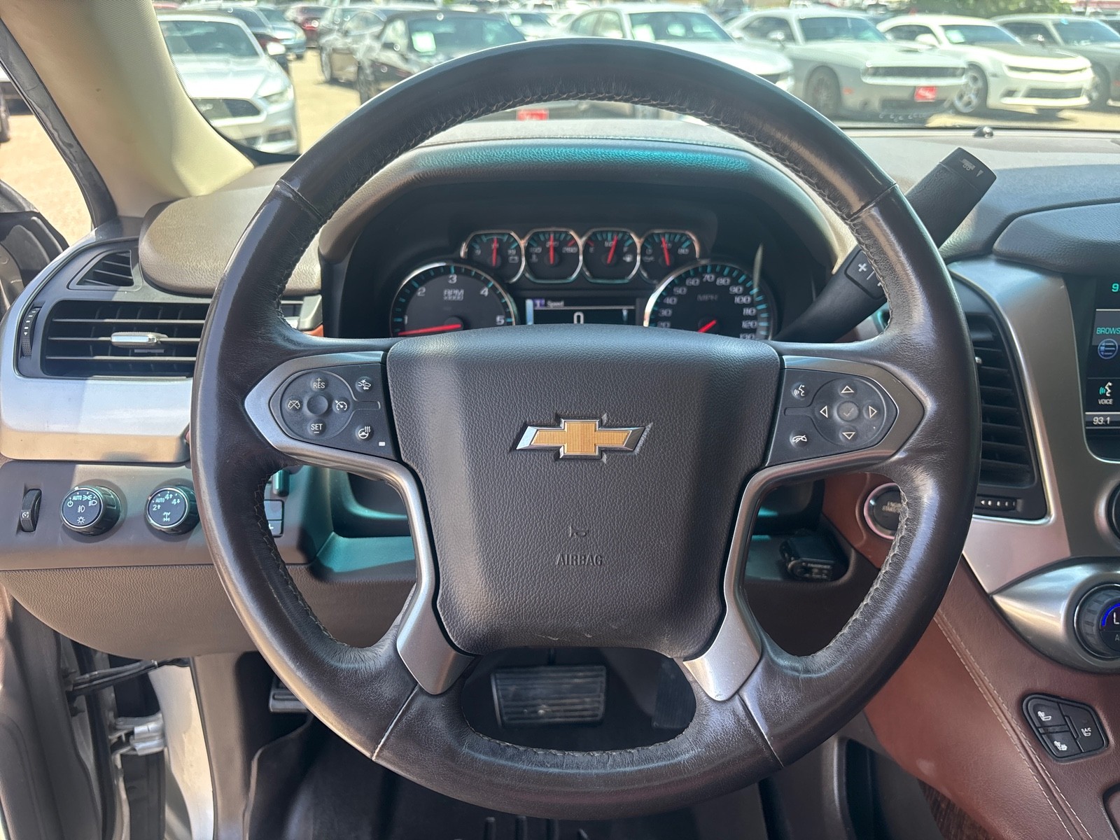 Vehicle image 36 of 40