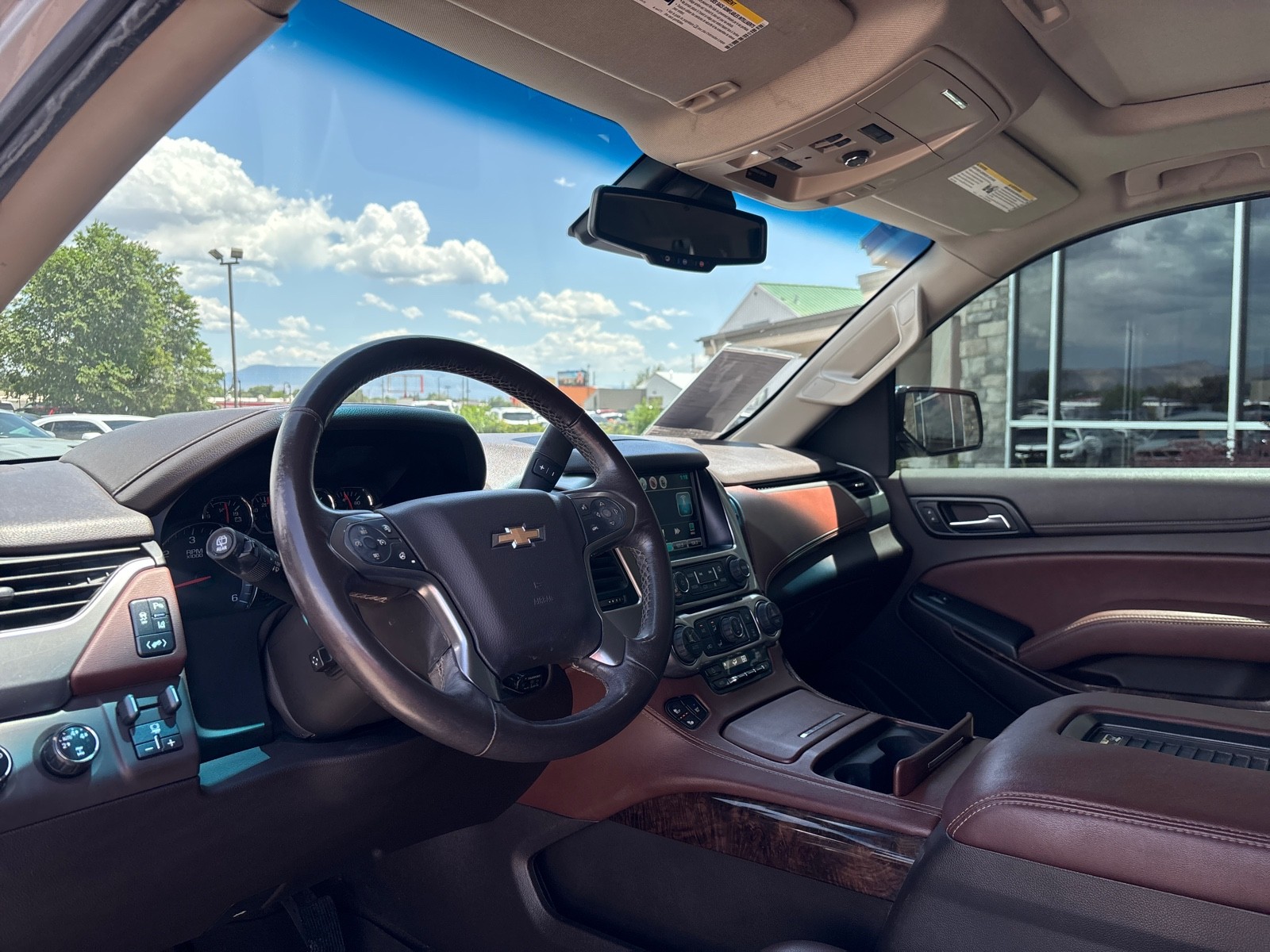 Vehicle image 18 of 40