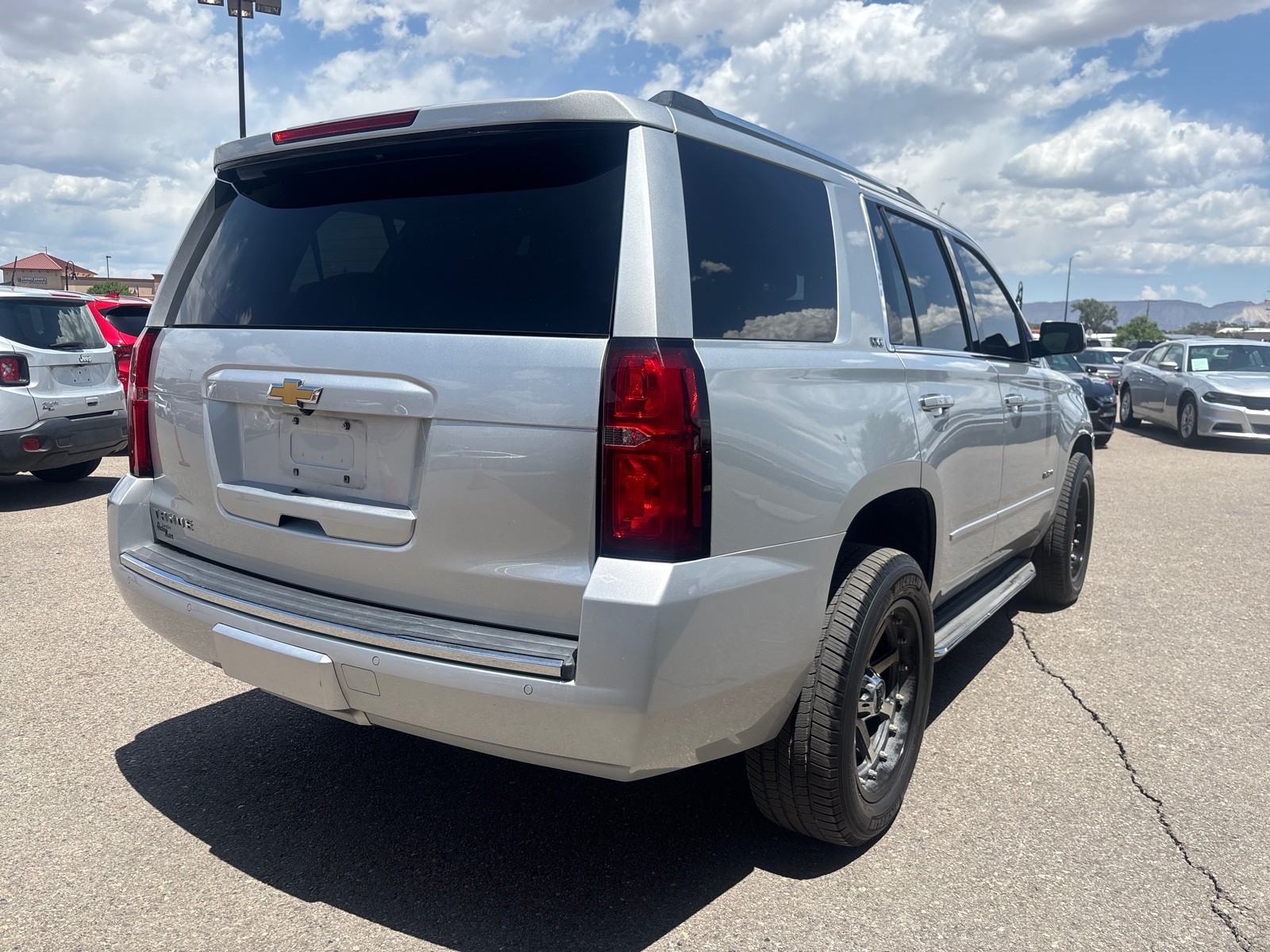 Vehicle image 3 of 40