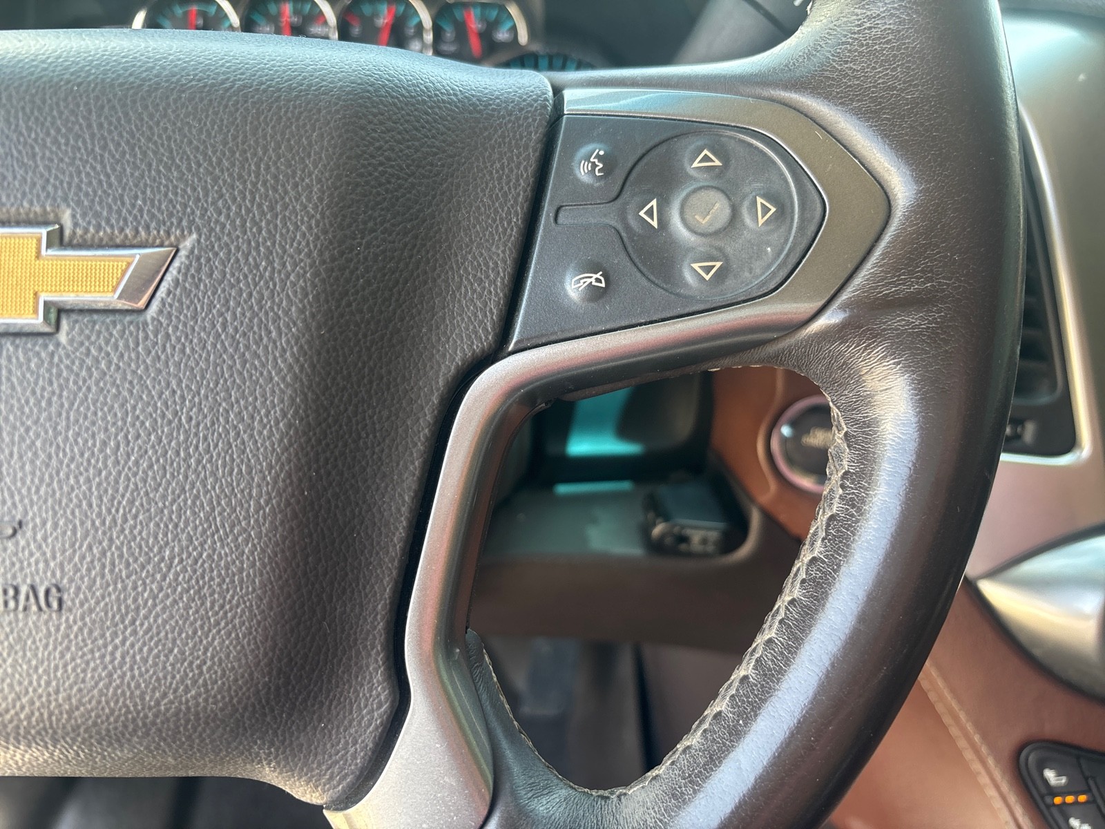 Vehicle image 32 of 40