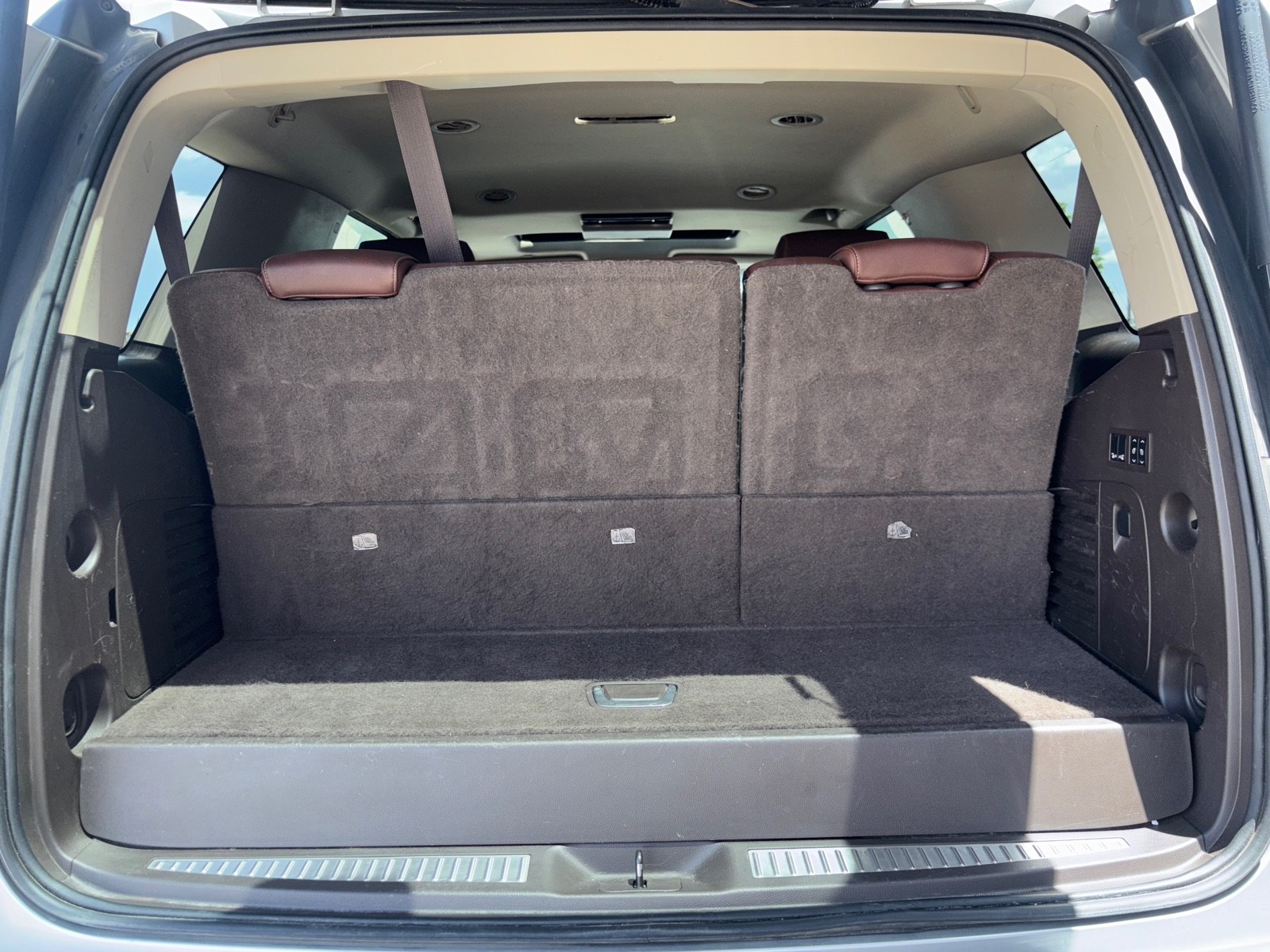 Vehicle image 9 of 40