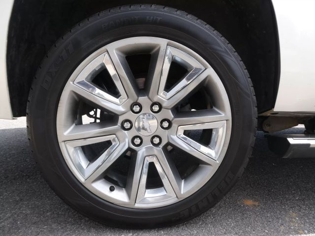 2015 Chevrolet Tahoe LTZ Image 31 of 35