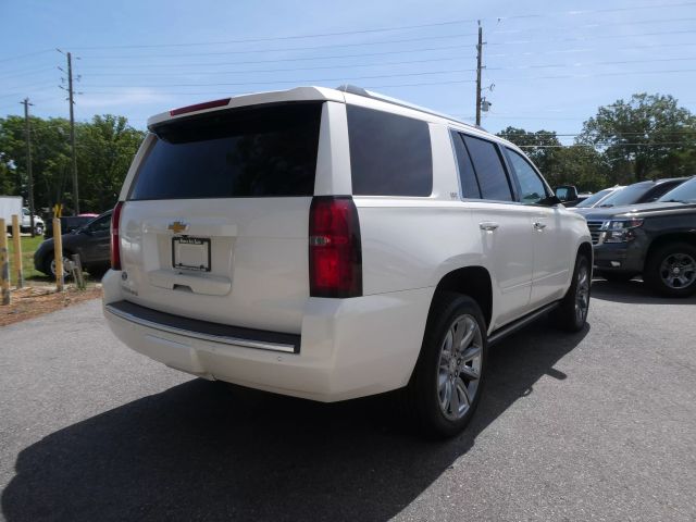 2015 Chevrolet Tahoe LTZ Image 4 of 35