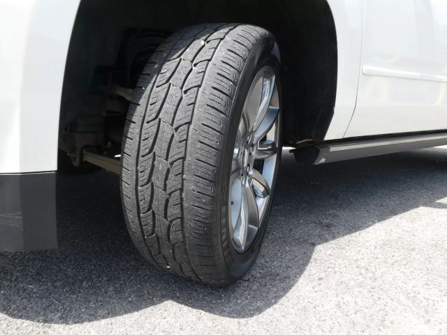 2015 Chevrolet Tahoe LTZ Image 33 of 35