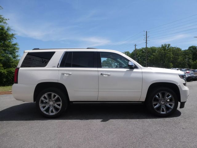 2015 Chevrolet Tahoe LTZ Image 3 of 35