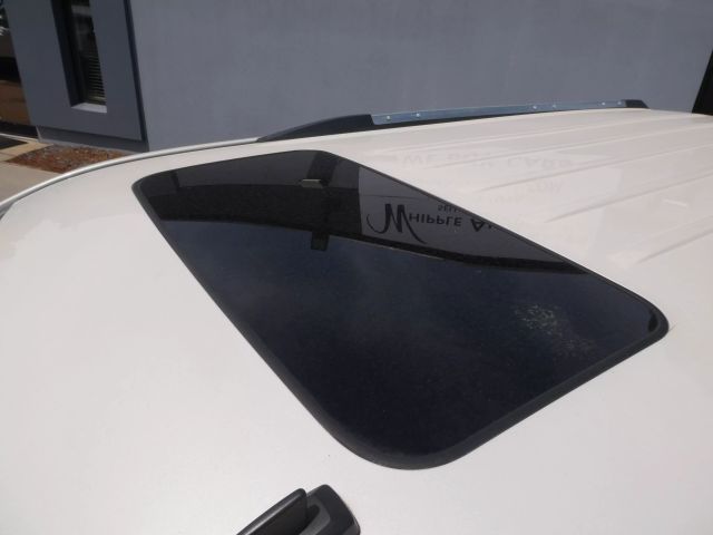 2015 Chevrolet Tahoe LTZ Image 17 of 35