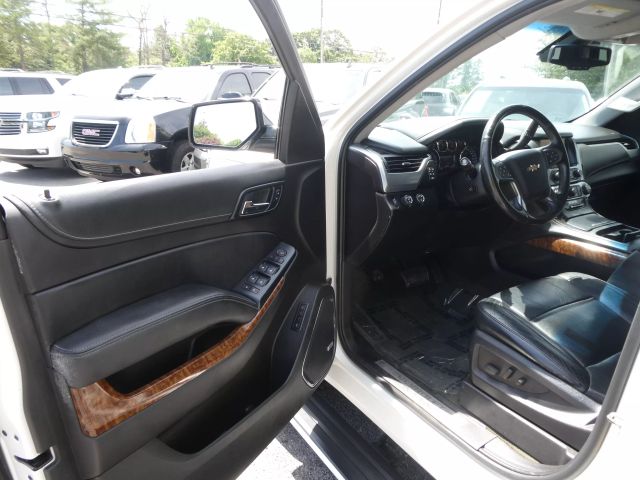 2015 Chevrolet Tahoe LTZ Image 19 of 35