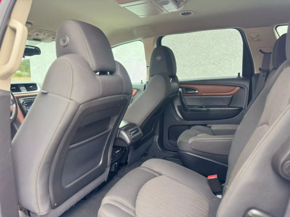 Vehicle image 13 of 29