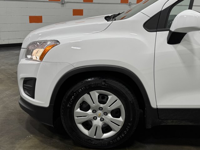 Vehicle image 8 of 29