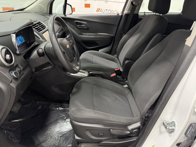 Vehicle image 13 of 29