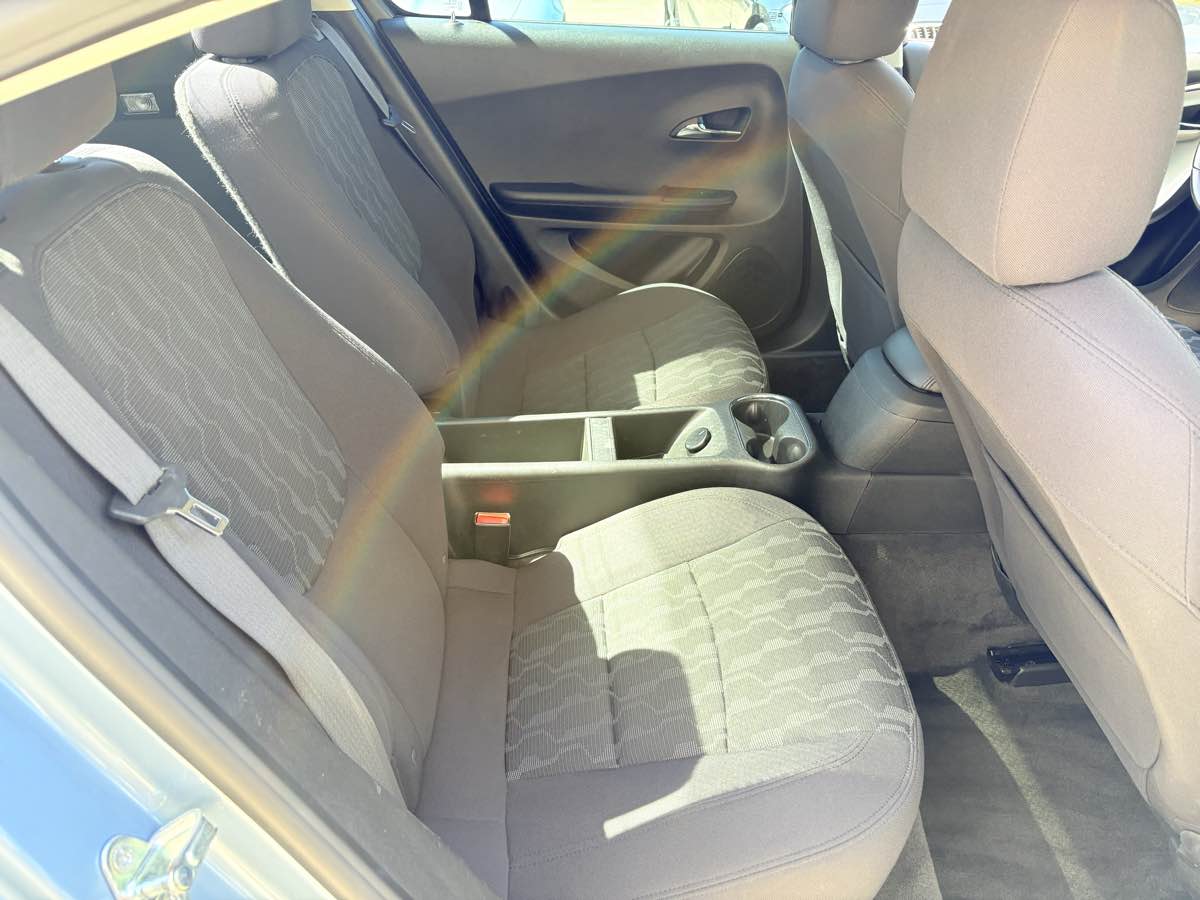 2015 Chevrolet Volt Base Image 11 of 16